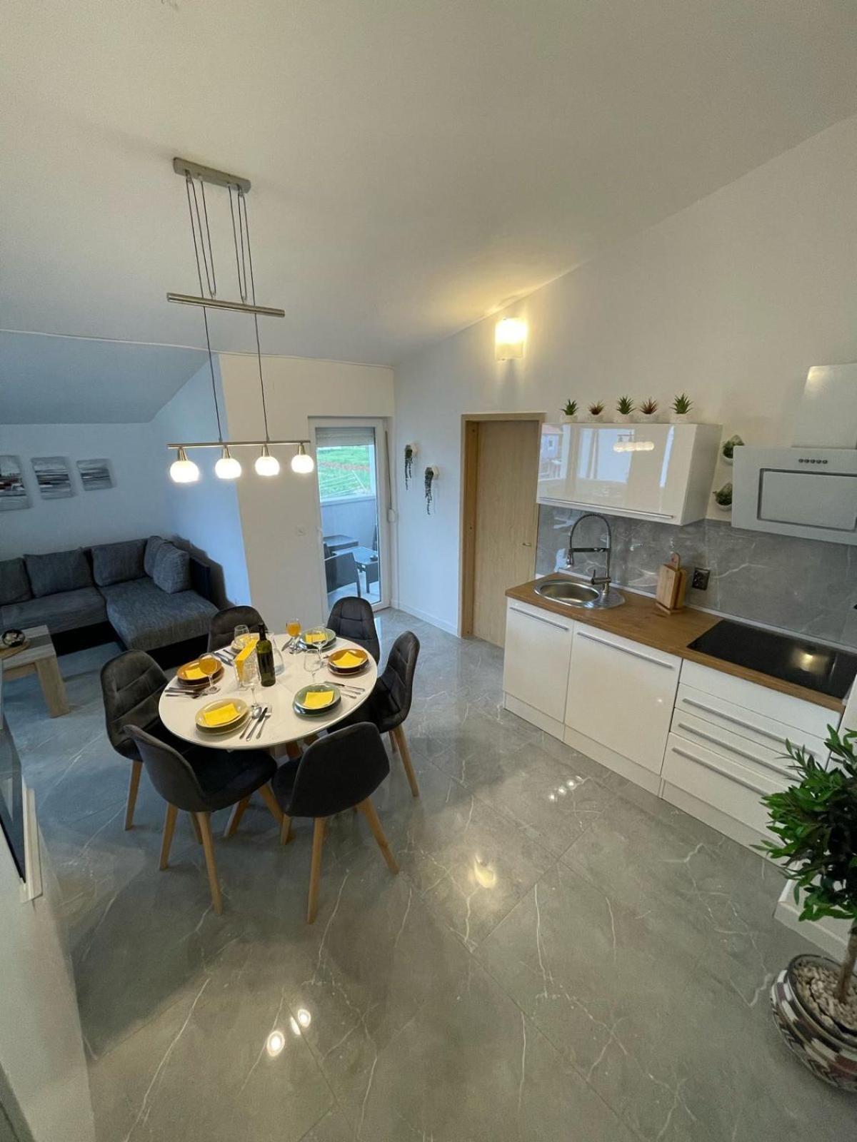 Mia Apartment